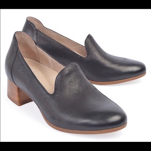 dansko pumps